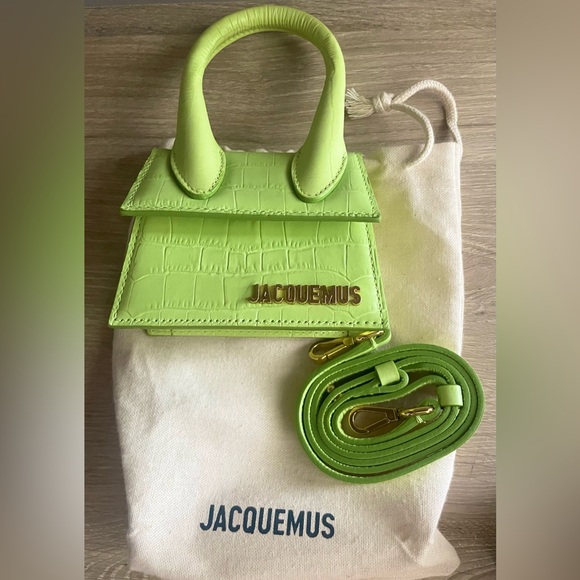 Jacquemus
Green La Montagne 'Le
Chiquito' Clutch - Picture 3 of 4